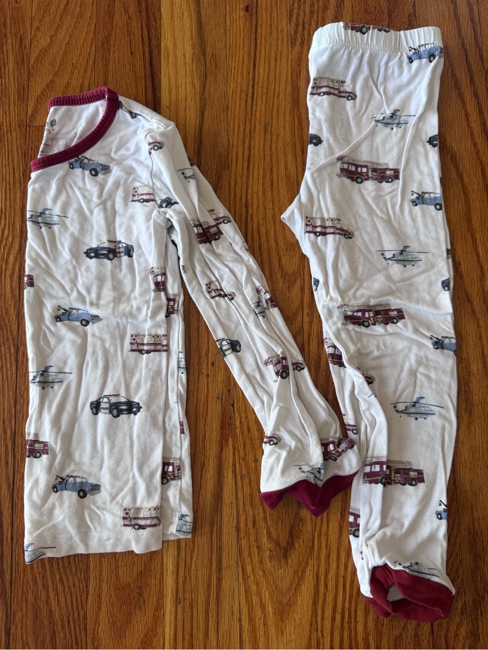 Kyte BABY White Vehicle-Print Kids Pajama Set with Burgundy Trim